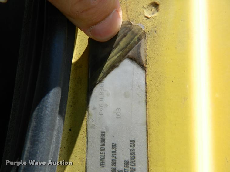 image for item DB1128 1994 Freightliner FL80 refuse truck