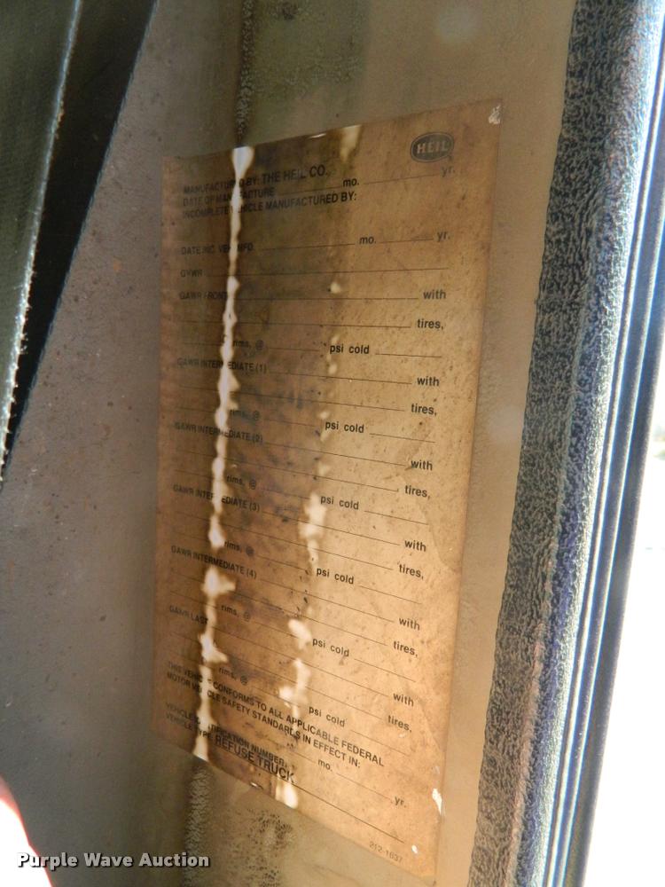 image for item DB1128 1994 Freightliner FL80 refuse truck