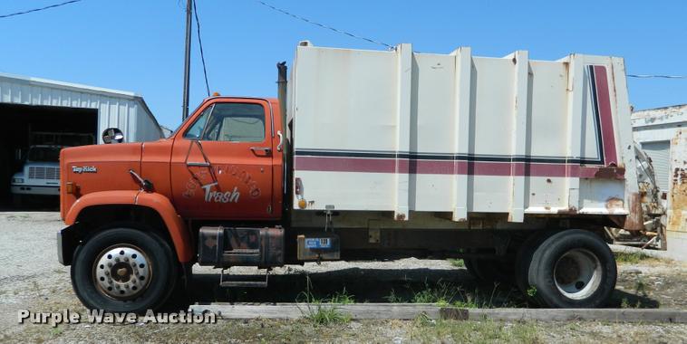 image for item DB1129 1981 GMC TopKick box truck