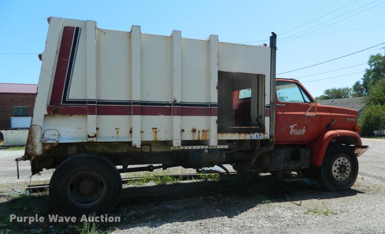 image for item DB1129 1981 GMC TopKick box truck