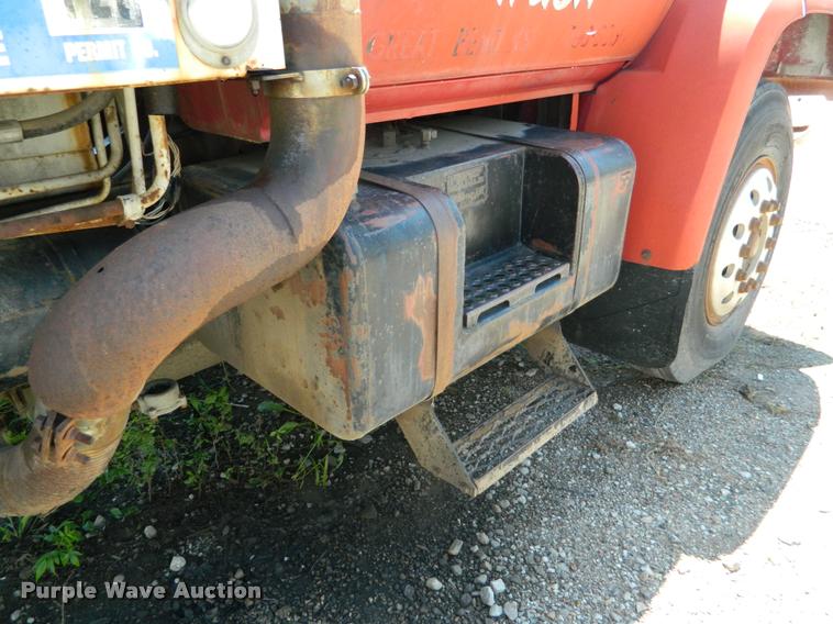 image for item DB1129 1981 GMC TopKick box truck