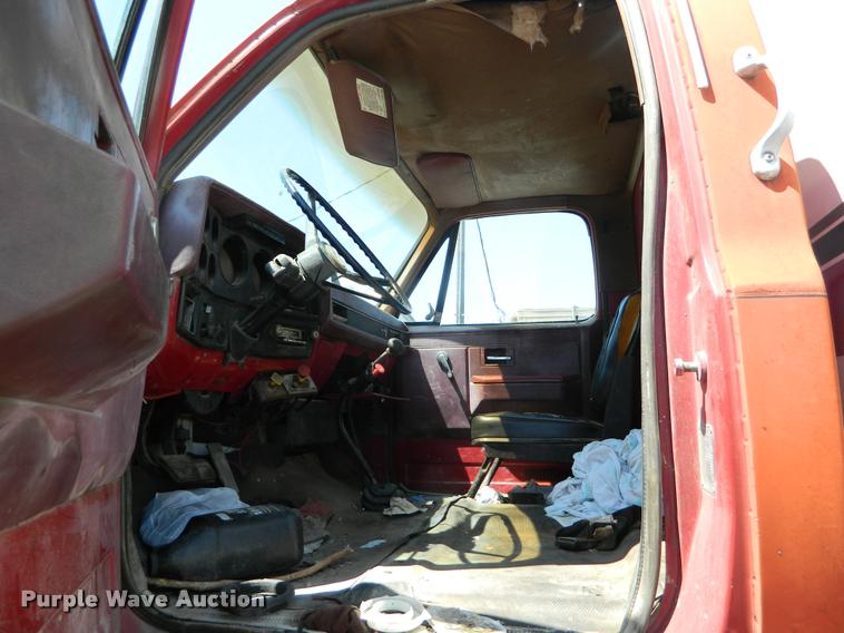 image for item DB1129 1981 GMC TopKick box truck