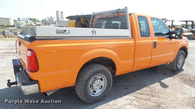 image for item DB3424 2013 Ford F250 Super Duty SuperCab pickup truck