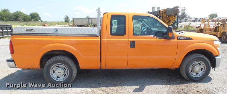 image for item DB3424 2013 Ford F250 Super Duty SuperCab pickup truck