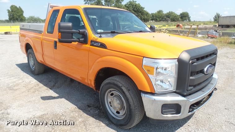 image for item DB3424 2013 Ford F250 Super Duty SuperCab pickup truck