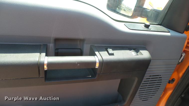 image for item DB3424 2013 Ford F250 Super Duty SuperCab pickup truck