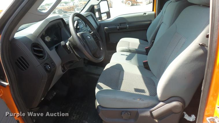 image for item DB3424 2013 Ford F250 Super Duty SuperCab pickup truck