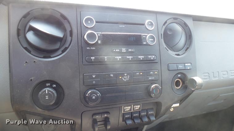 image for item DB3424 2013 Ford F250 Super Duty SuperCab pickup truck