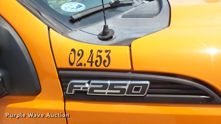 image for item DB3424 2013 Ford F250 Super Duty SuperCab pickup truck