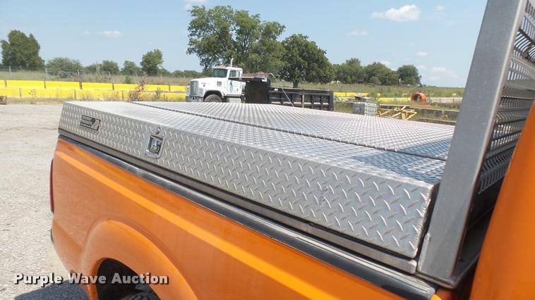 image for item DB3424 2013 Ford F250 Super Duty SuperCab pickup truck