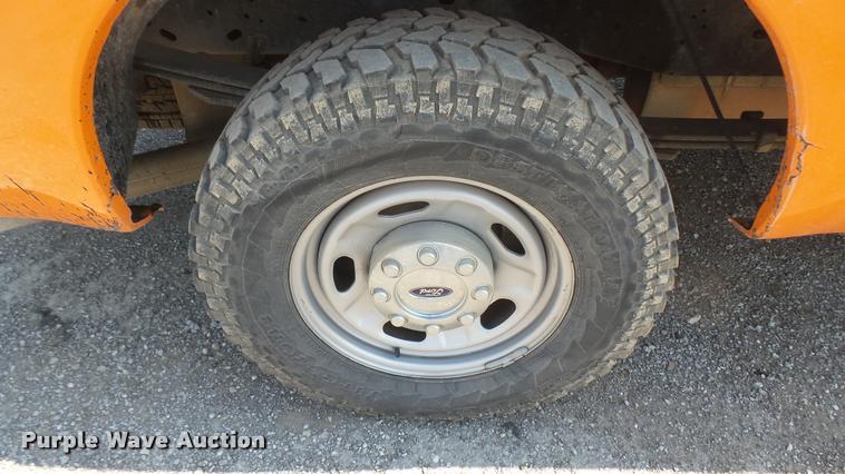 image for item DB3424 2013 Ford F250 Super Duty SuperCab pickup truck