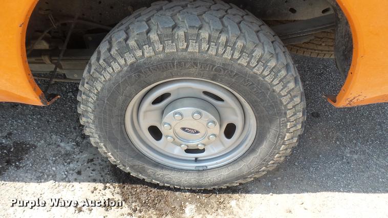 image for item DB3424 2013 Ford F250 Super Duty SuperCab pickup truck