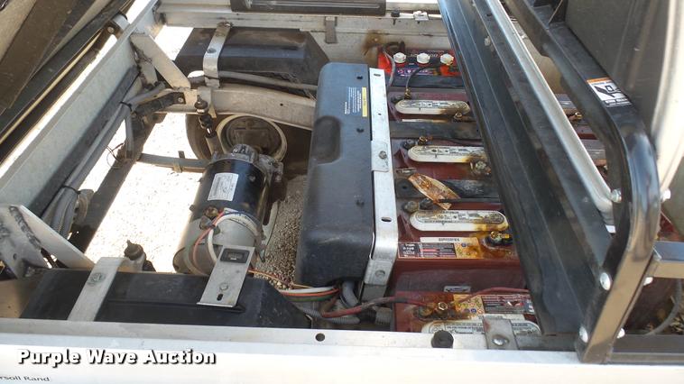 image for item DB3430 Club Car Turf II Carryall golf cart