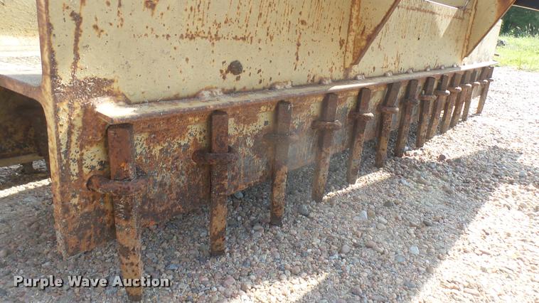 image for item DB3432 Land Pride soil pulverizer