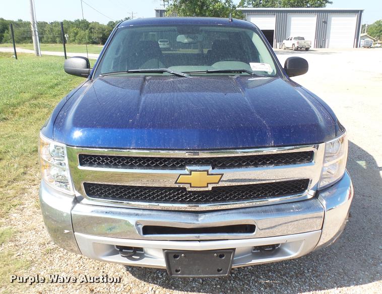 image for item DB3437 2013 Chevrolet Silverado 1500 Crew Cab pickup truck