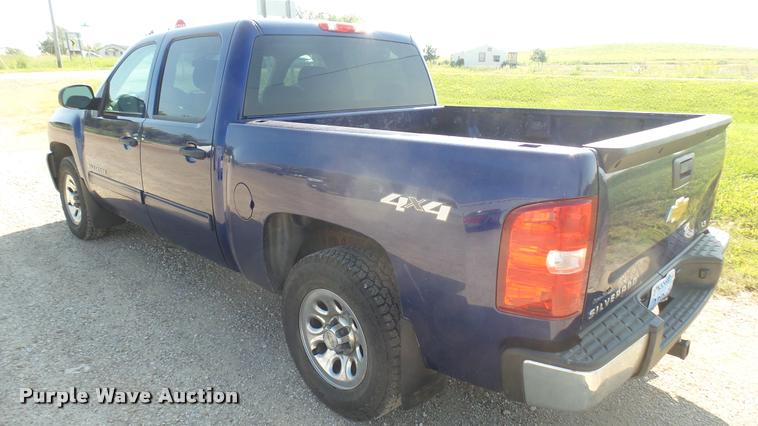 image for item DB3437 2013 Chevrolet Silverado 1500 Crew Cab pickup truck