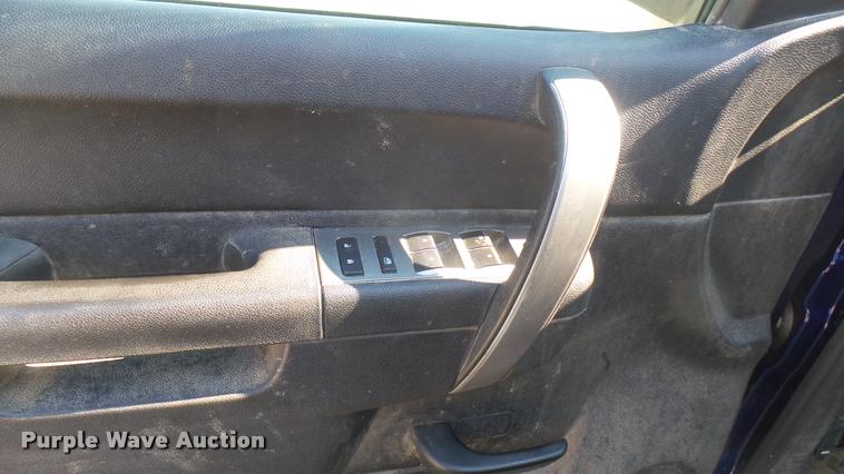 image for item DB3437 2013 Chevrolet Silverado 1500 Crew Cab pickup truck