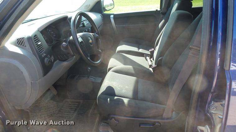 image for item DB3437 2013 Chevrolet Silverado 1500 Crew Cab pickup truck