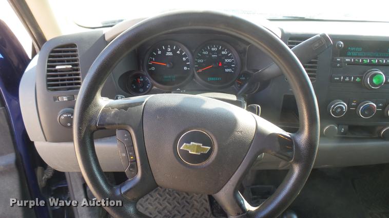 image for item DB3437 2013 Chevrolet Silverado 1500 Crew Cab pickup truck