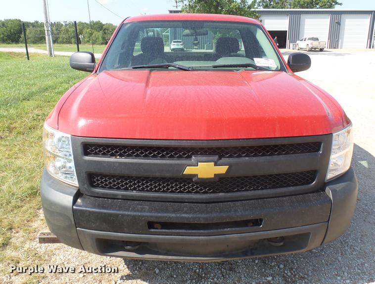 image for item DB3438 2013 Chevrolet Silverado 1500 pickup truck