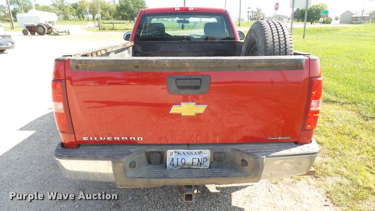 image for item DB3438 2013 Chevrolet Silverado 1500 pickup truck