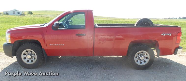 image for item DB3438 2013 Chevrolet Silverado 1500 pickup truck
