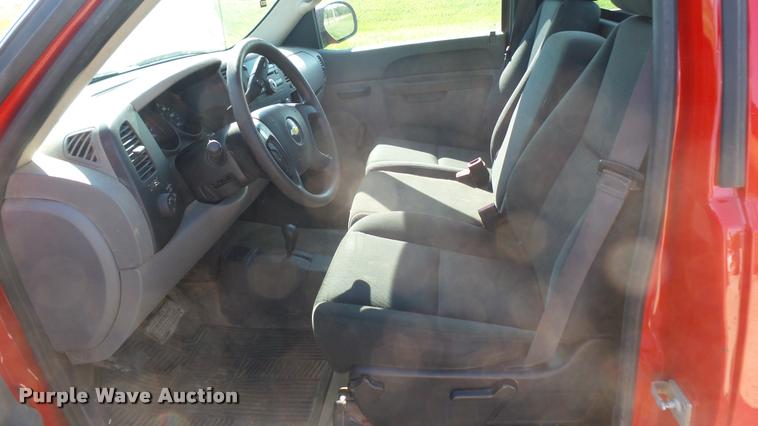 image for item DB3438 2013 Chevrolet Silverado 1500 pickup truck