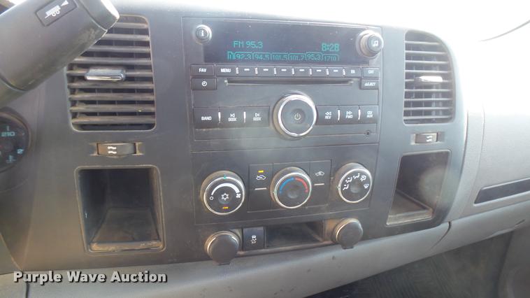 image for item DB3438 2013 Chevrolet Silverado 1500 pickup truck