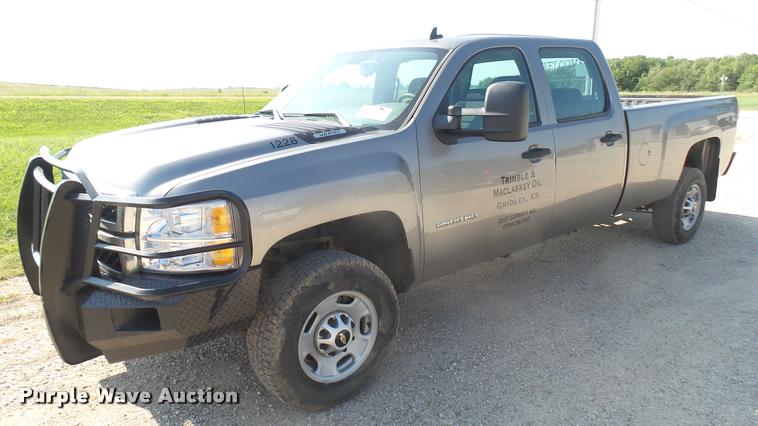image for item DB3439 2014 Chevrolet Silverado 2500HD Crew Cab pickup truck