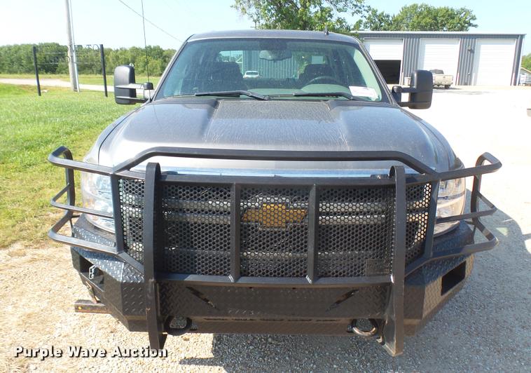 image for item DB3439 2014 Chevrolet Silverado 2500HD Crew Cab pickup truck