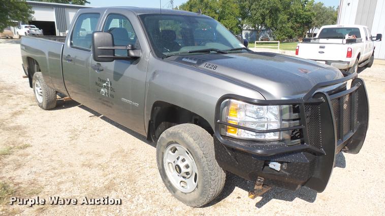 image for item DB3439 2014 Chevrolet Silverado 2500HD Crew Cab pickup truck