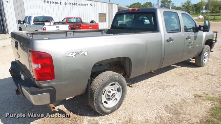 image for item DB3439 2014 Chevrolet Silverado 2500HD Crew Cab pickup truck