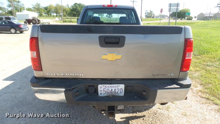 image for item DB3439 2014 Chevrolet Silverado 2500HD Crew Cab pickup truck