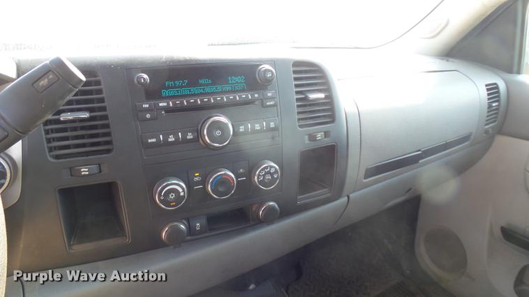 image for item DB3439 2014 Chevrolet Silverado 2500HD Crew Cab pickup truck