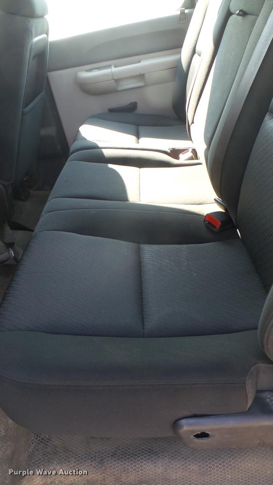 image for item DB3439 2014 Chevrolet Silverado 2500HD Crew Cab pickup truck