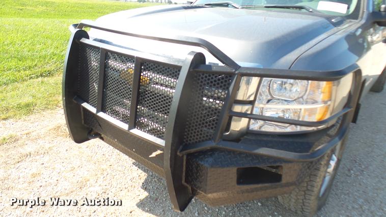 image for item DB3439 2014 Chevrolet Silverado 2500HD Crew Cab pickup truck