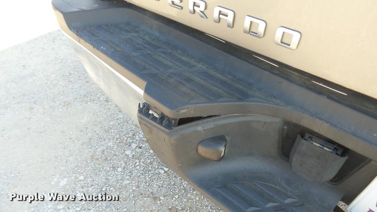 image for item DB3439 2014 Chevrolet Silverado 2500HD Crew Cab pickup truck