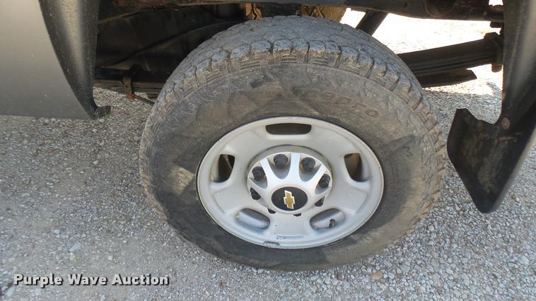 image for item DB3439 2014 Chevrolet Silverado 2500HD Crew Cab pickup truck