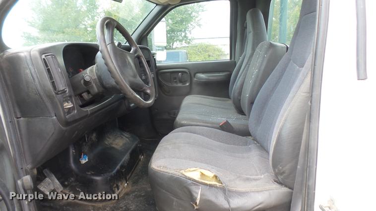 image for item DB3440 2009 Chevrolet C4500 flatbed truck