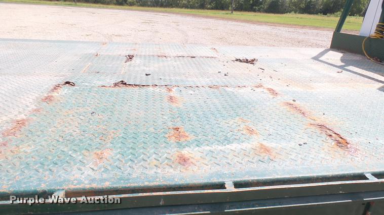 image for item DB3440 2009 Chevrolet C4500 flatbed truck