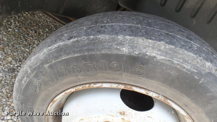 image for item DB3440 2009 Chevrolet C4500 flatbed truck