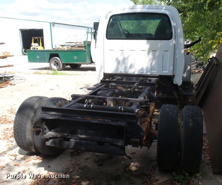 image for item DB3441 2003 GMC C4500 truck cab and chassis