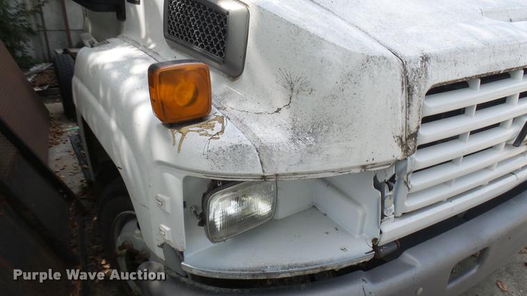 image for item DB3441 2003 GMC C4500 truck cab and chassis