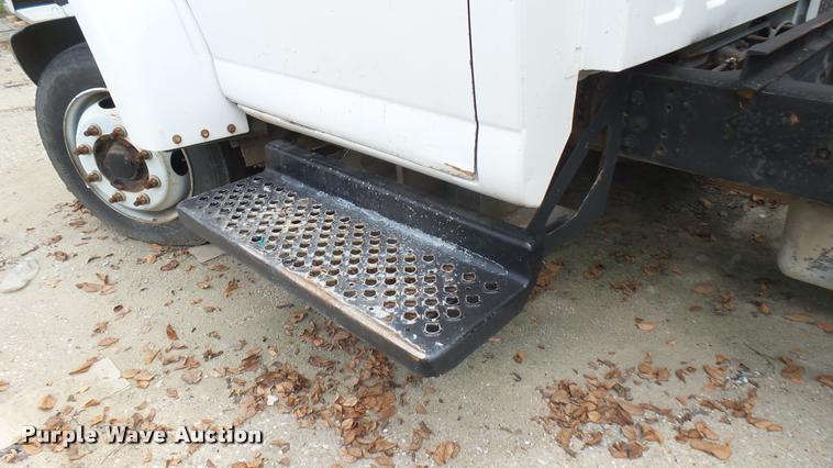 image for item DB3441 2003 GMC C4500 truck cab and chassis