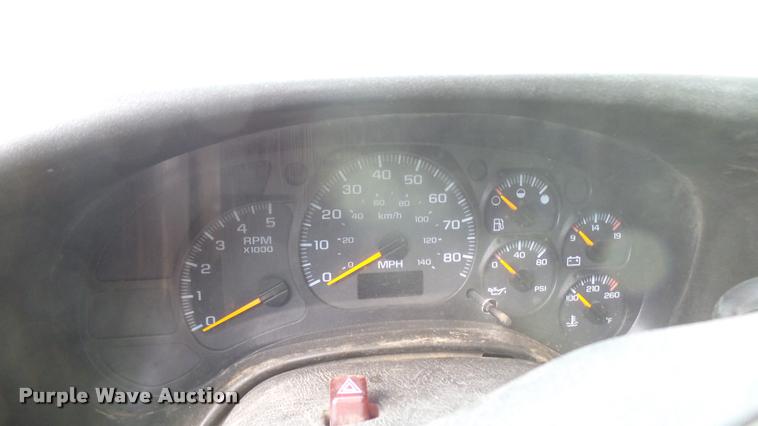 image for item DB3441 2003 GMC C4500 truck cab and chassis