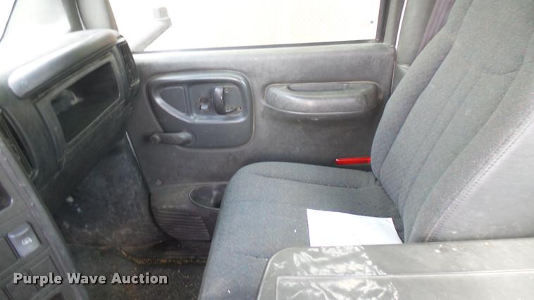 image for item DB3441 2003 GMC C4500 truck cab and chassis
