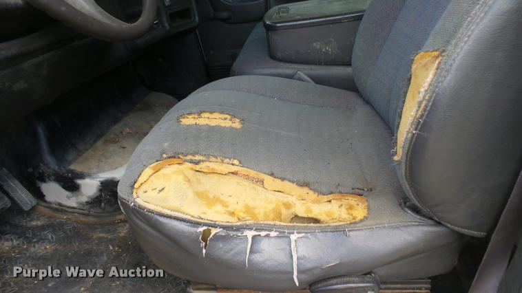 image for item DB3441 2003 GMC C4500 truck cab and chassis