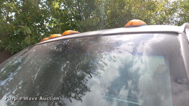 image for item DB3441 2003 GMC C4500 truck cab and chassis