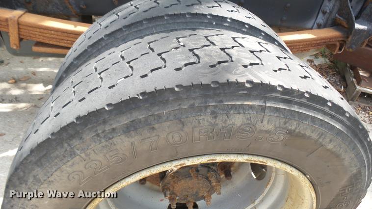 image for item DB3441 2003 GMC C4500 truck cab and chassis