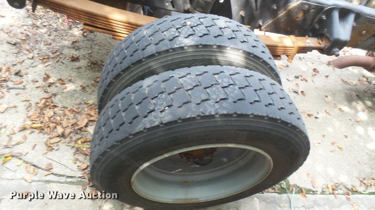 image for item DB3441 2003 GMC C4500 truck cab and chassis